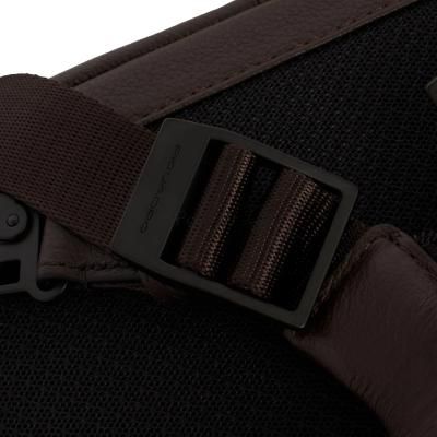 Рюкзак слинг мужской Piquadro Russel CA6764W137/TM темно-коричневый натур.кожа Рюкзак слинг мужской Piquadro Russel CA6764W137/TM темно-коричневый натур.кожа