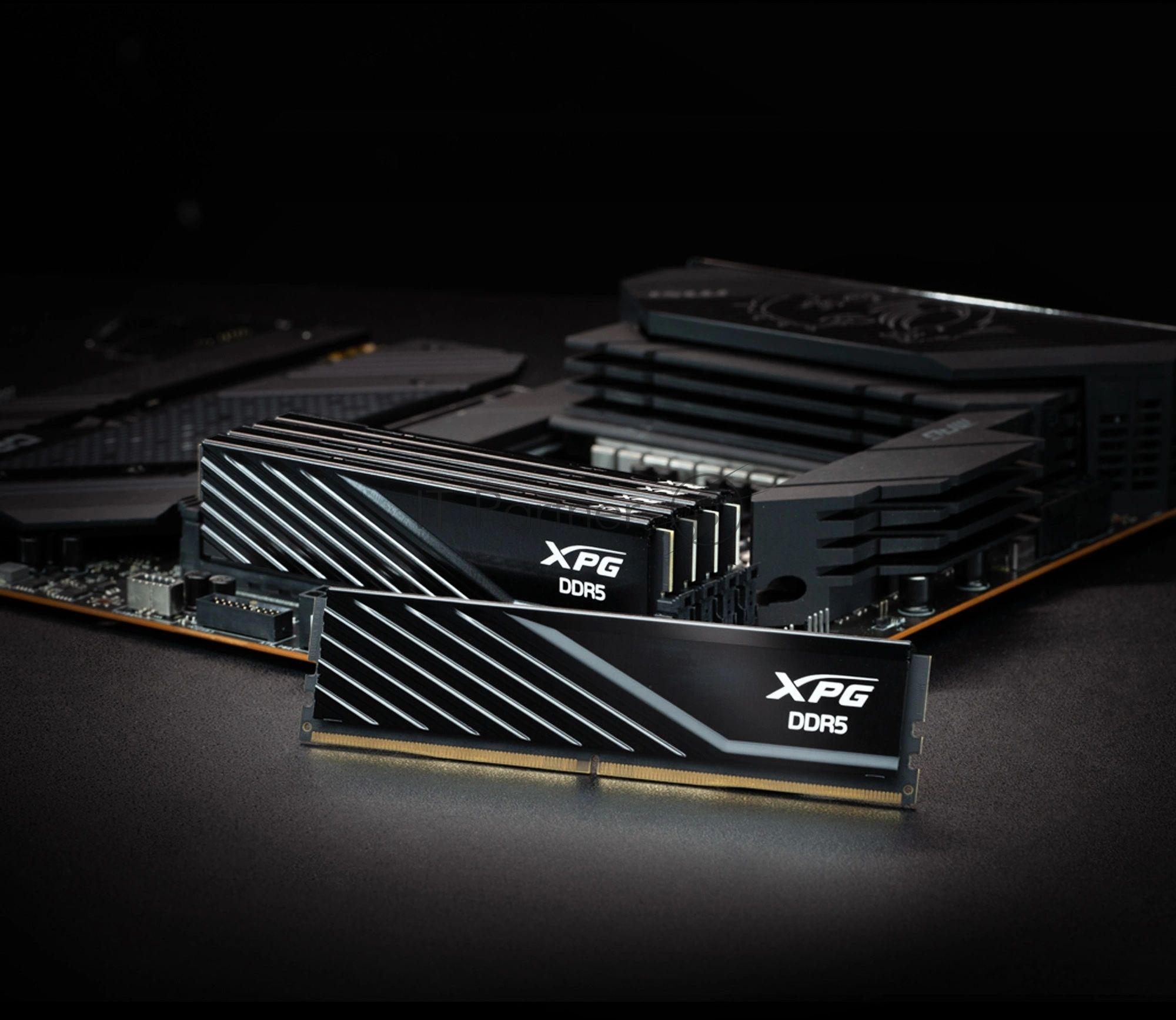 Память DDR5 8GB 5600MHz A-Data AX5U5600C468G-SLABBK XPG Lancer Blade RTL Gaming PC5-44800 CL46 DIMM 288-pin 1.1В single rank с радиатором Ret