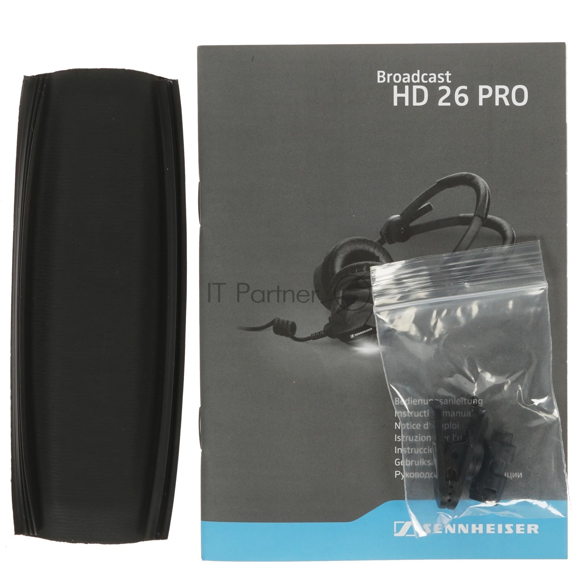 Проводные наушники Sennheiser HD 26 Pro черный, накладные, Jack 3.5/6.3 мм, складная чашка