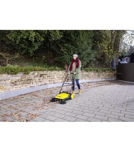 Подметальная машина ручная Karcher S 4 Twin 20 л, 2400 м²/ч