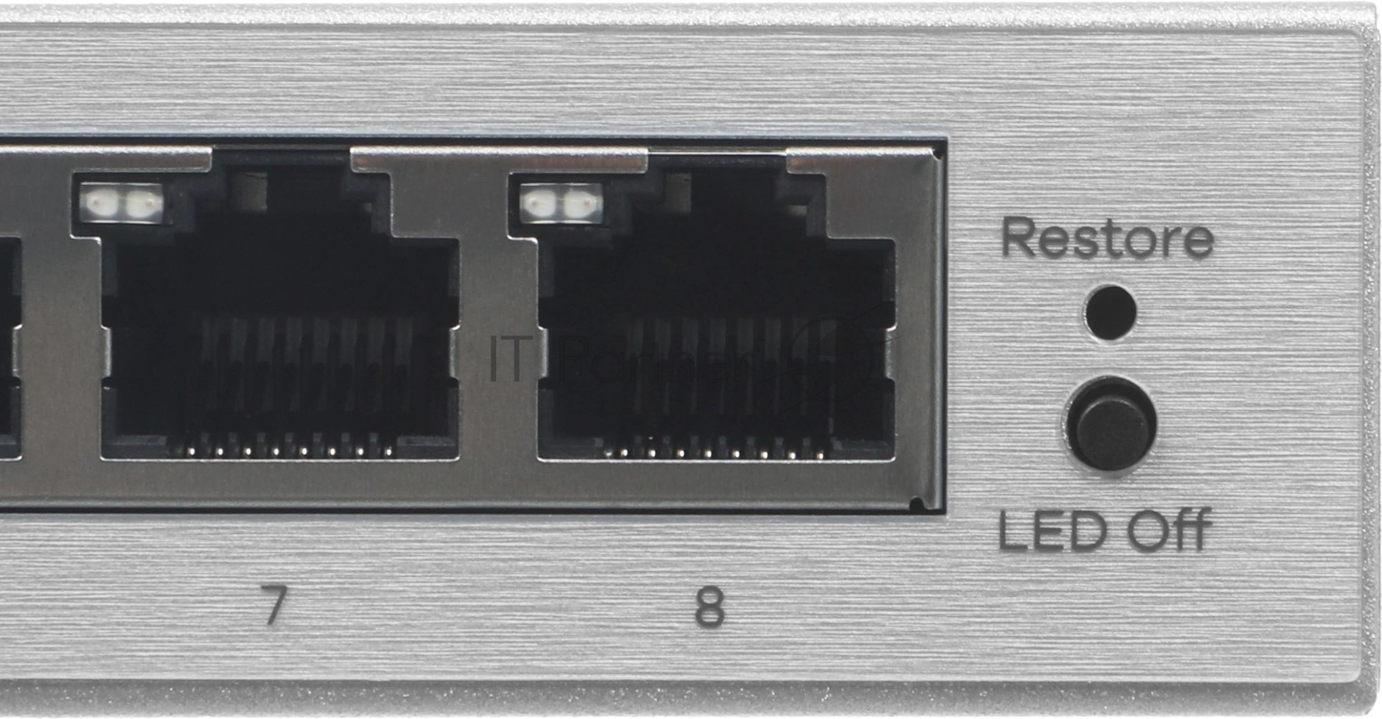 Коммутатор ZYXEL GS1200-8HPV3-EU0101F, 8×1 Гбит/с, 4×PoE+, 68 Вт, управляемый