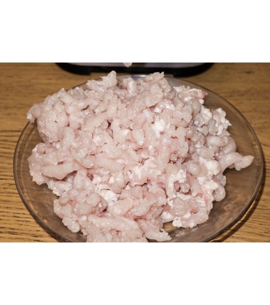 Мясорубка электрическая CASO FW 2000 серебристый, 2000 Вт, 2.5 кг/мин, реверс, защита от перегрузки, насадки - 5