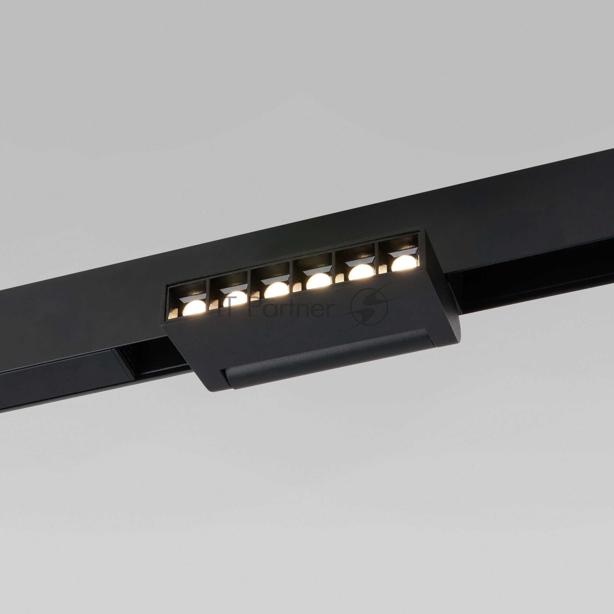 Умный трековый светильник 85194/01 Slim Magnetic 6W 2700-6500K Dim HL01 (черный)