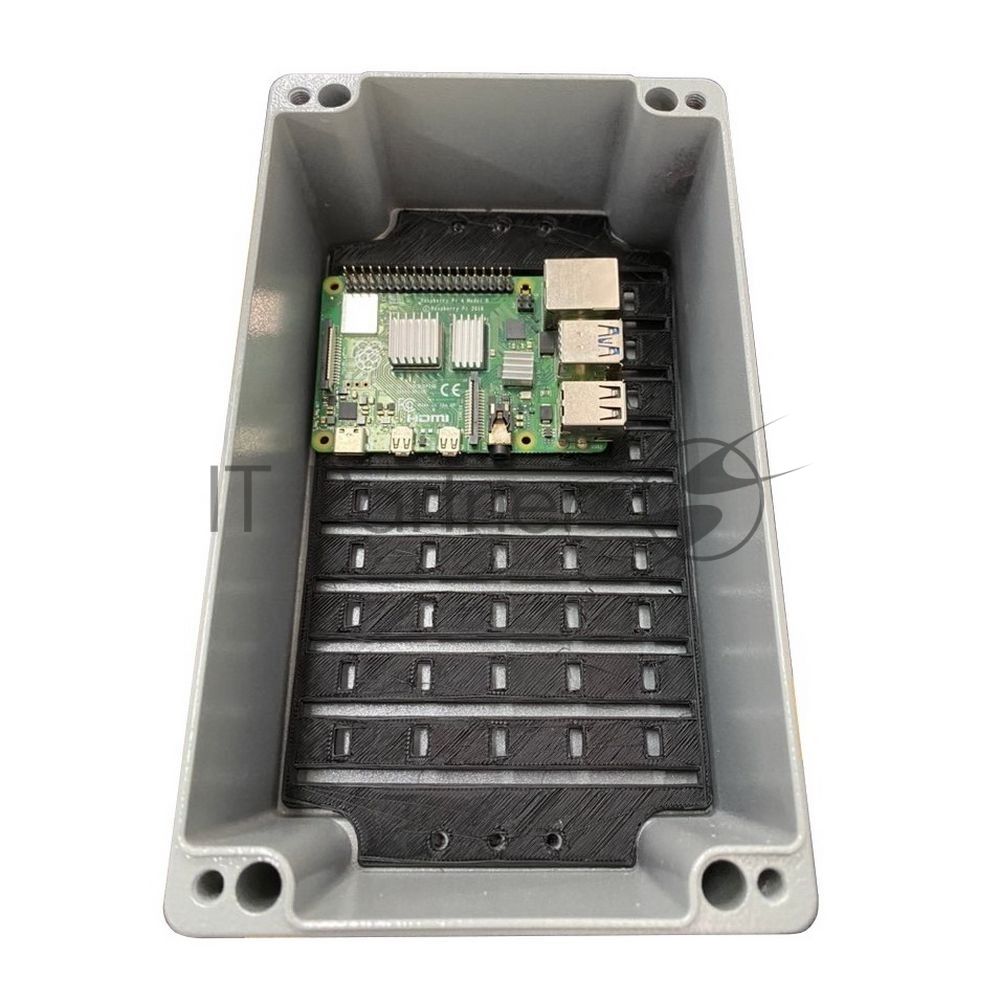Корпус ACD XG387 Metal case IP65, 200x120x80мм, металлический, 3 отверстия (28 + 28 + 23мм) с резиновыми заглушками, серебристый, совместим с Raspberry Pi 3B, 3B+, 4, Orange Pi