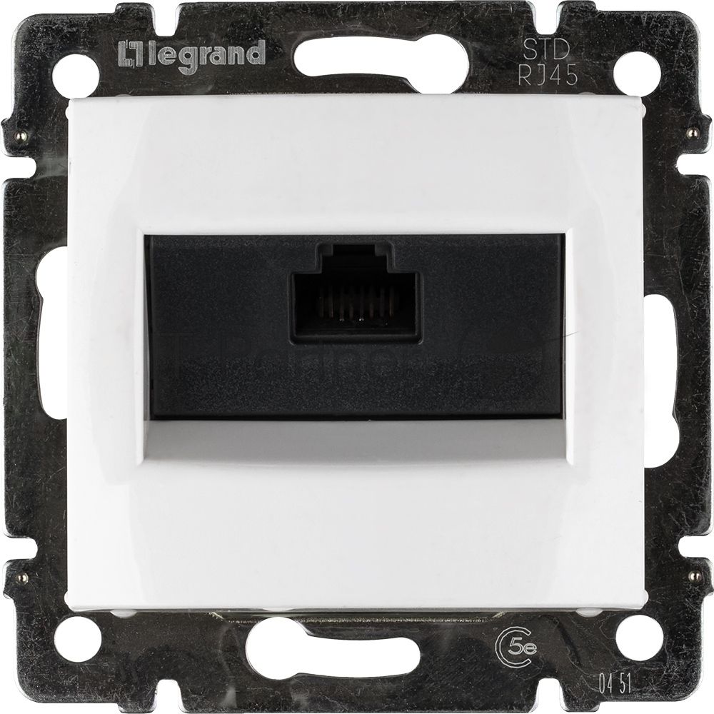 Компьютерная розетка Legrand Valena 774230, белая RJ45 5 кат UTP
