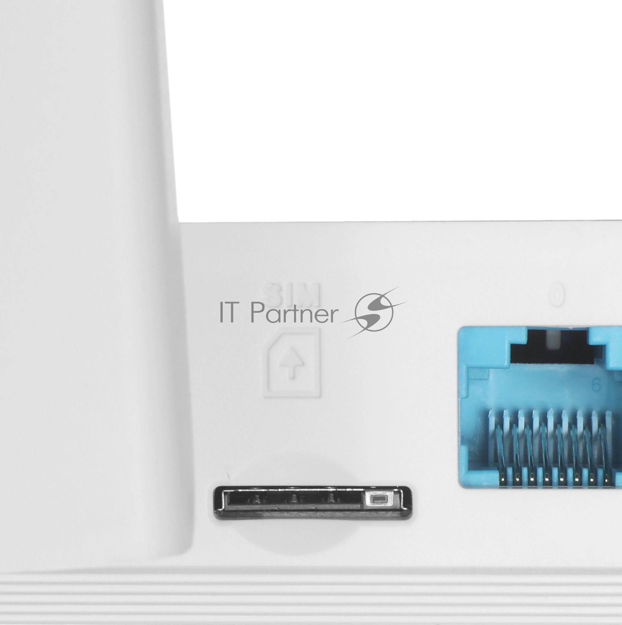 Интернет-центр Netcraze Runner 4G (NC-2212) с модемом 4G, Mesh Wi-Fi N300 и 4-портовым Smart-коммутатором