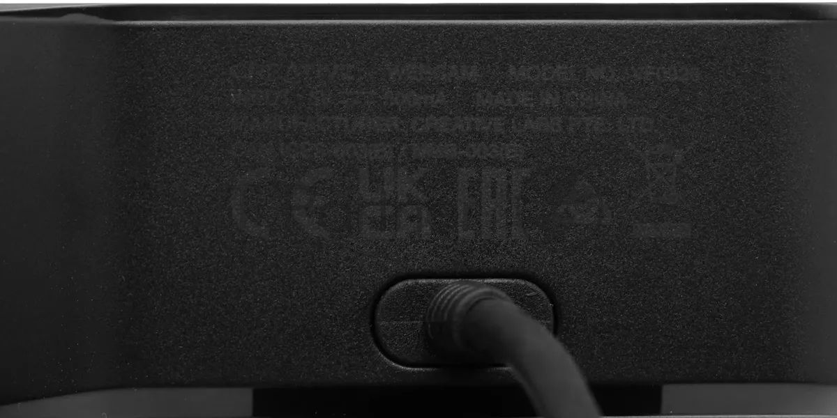 Веб-камера Creative Live! Cam 4K 3840x2160, 30 кадр/с, USB Type-A, микрофон, шторка приватности, универсальное крепление