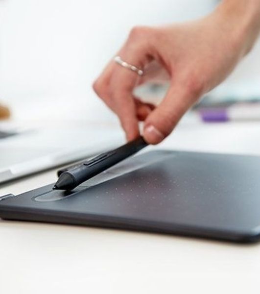 Графический планшет Wacom Intuos S CTL-4100K-N USB черный