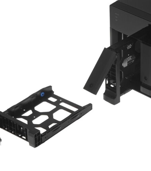 Сетевое хранилище без дисков SMB QNAP TVS-675-8G NAS, 6-tray w/o HDD, 2xM.2 SSD Slot, 1xHDMI-port. CPU 8-сore 64-bit x86 KX-U6580 2.5 GHz, 8GB DDR4 (1 x 8GB) up to 64GB (2 x 32GB), 2x 2.5 Gigabit LAN