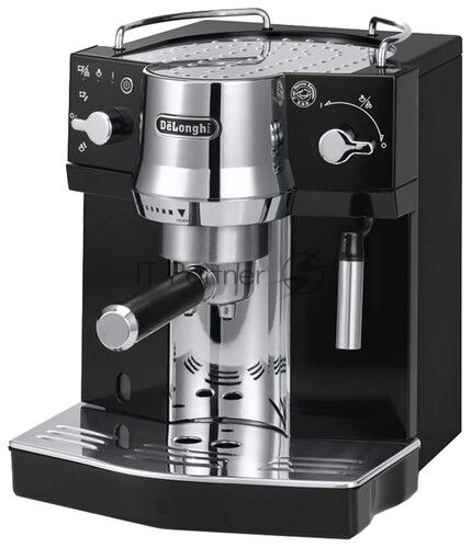 Кофеварка эспрессо DeLonghi EC820.B 1450Вт серебристый/черный