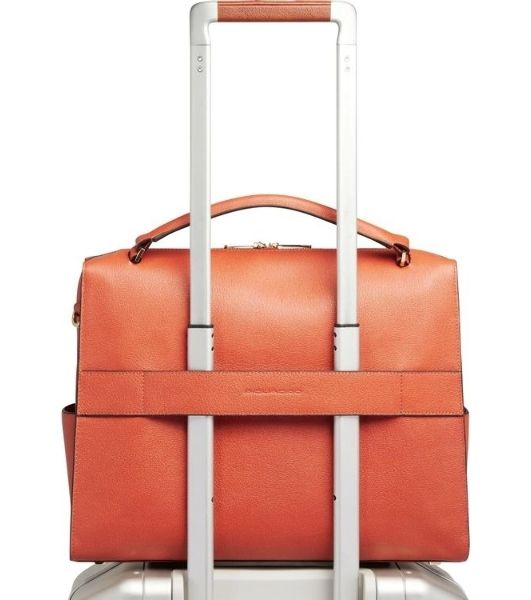 Деловая сумка женская Piquadro Patricia CA6774W140/AR с отделением для ноутбука 14" коралловая натур.кожа