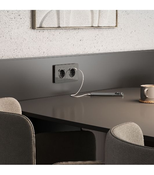 Розетка с заземлением, шторками и USB тип A+C (графит акрил)
