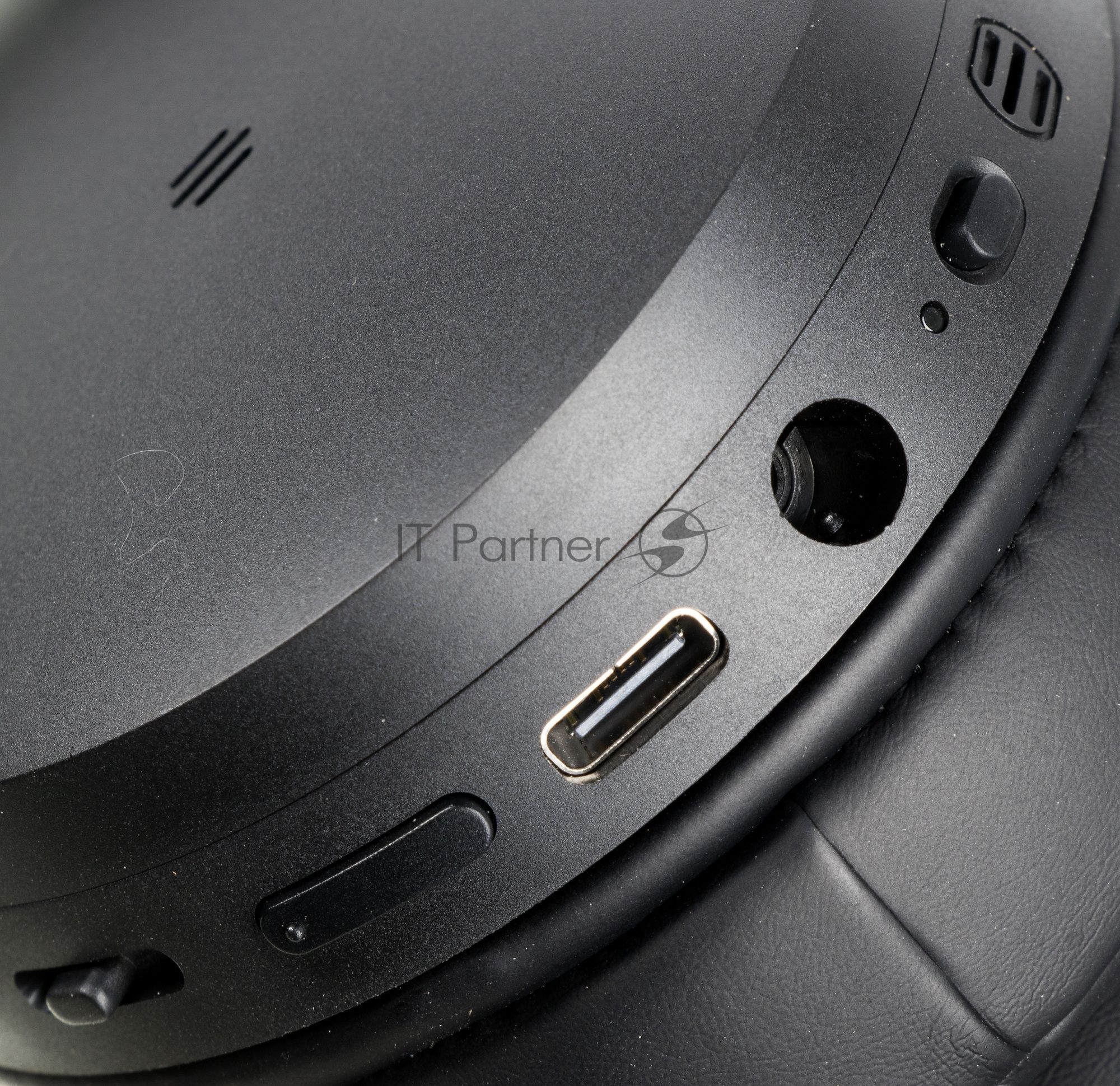 Наушники беспроводные Sennheiser Наушники беспроводные Sennheiser/ Bluetooth 5.0, накладные складные закрытые, активное шумоподавление, 18-22000Гц, 108дБ, микрофон, до 30 часов работы, аудиокедеки: SBC, AAC, AptX™, AptX™ Low Latency, 508386