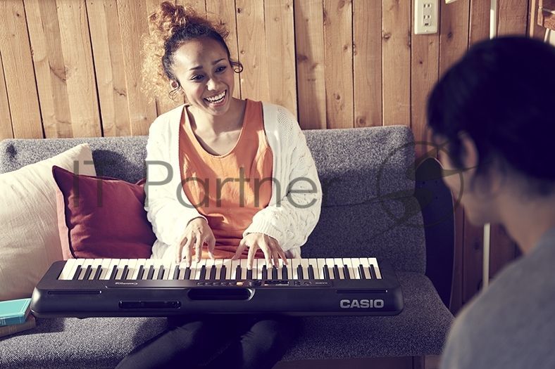 Синтезатор Casio CT-S200BK 61клав. черный