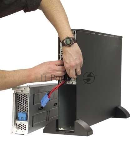 Источник бесперебойного питания APC Smart-UPS XL SUM1500RMXLI2U 1425Вт 1500ВА черный