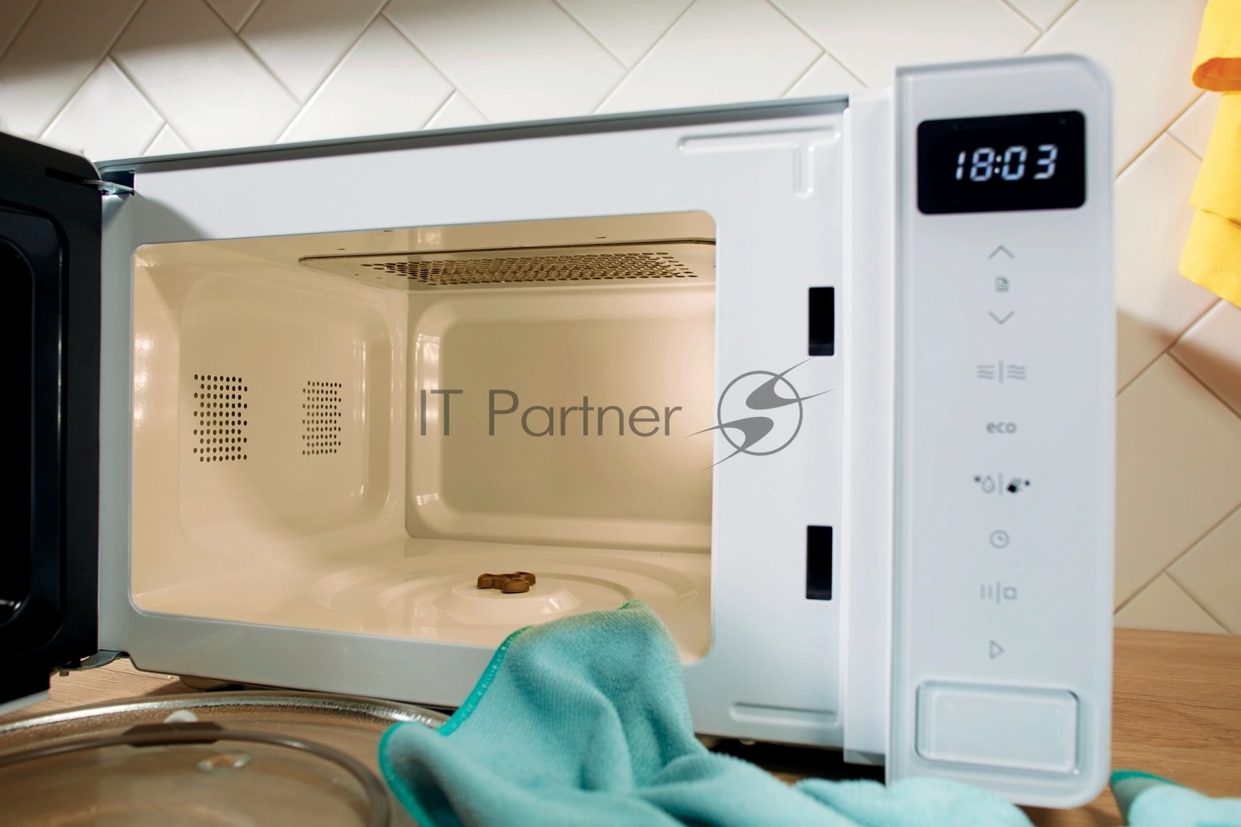 Микроволновая печь Gorenje MO17E1W белый, 17 л, 700 Вт, переключатели - поворотный механизм