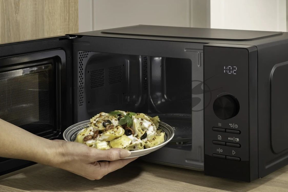 Микроволновая Печь Gorenje MO20A3B5 20л. 800Вт черный
