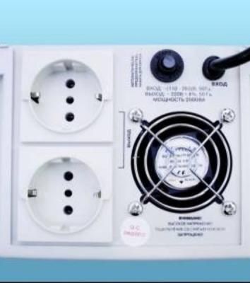Стабилизатор напряжения Powerman AVS-P Voltage Regulator 3000VA, Digital Indication, Wall Mount, Hardwire Input/Output, 230V, 1 year warranty, White
