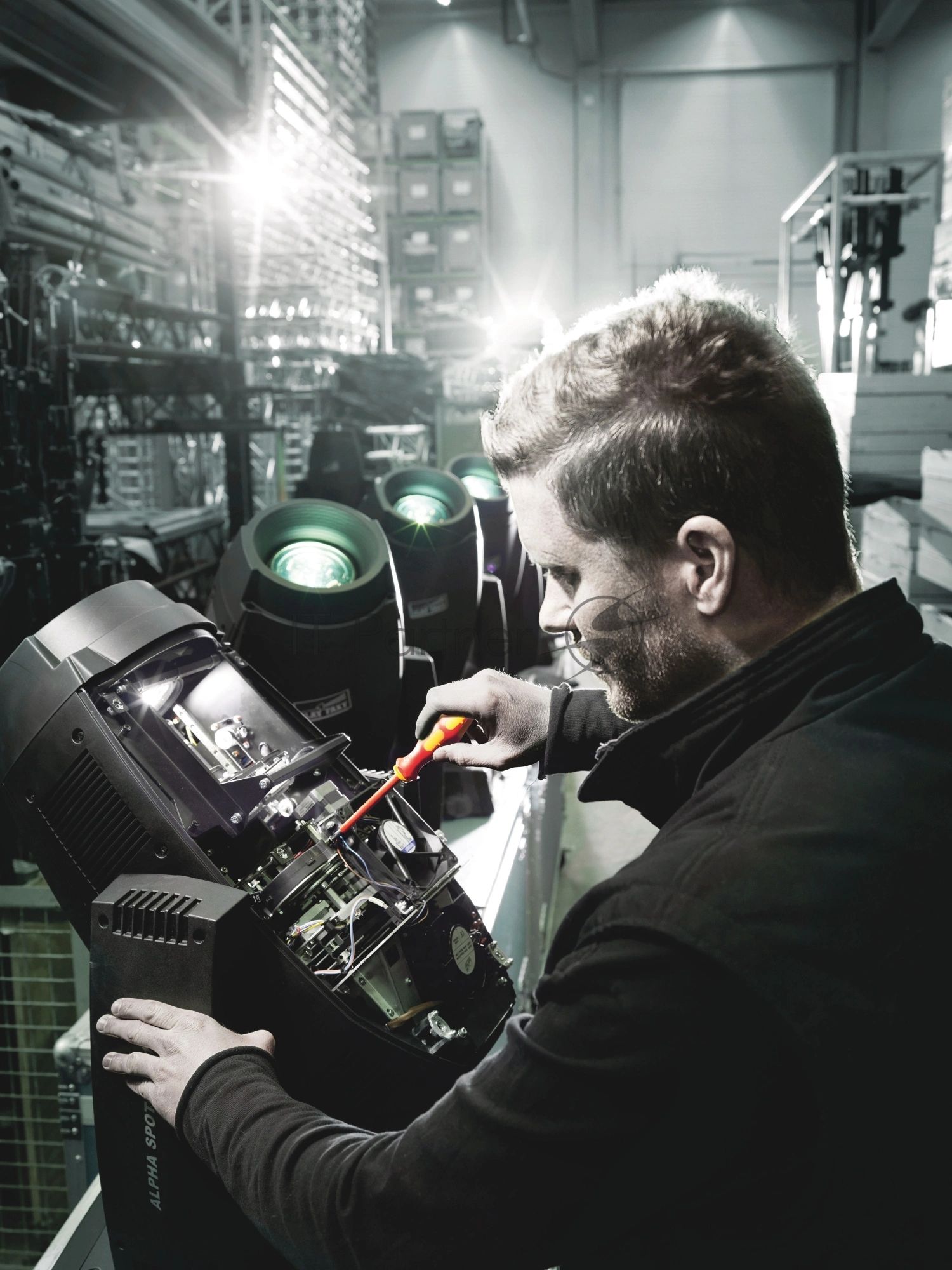 Отвертка Wera Kraftform Kompakt VDE 18 Universal 1 Tool Finder в компл.:18 предметов (WE-006613)