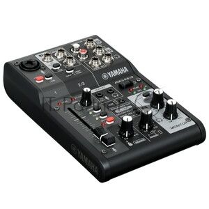 Микшер Yamaha DM3S VDR7310 цифровой, компактный. 9 фейд. + 9" сенсорный экран, 16 вх. mic/line, 8 вых., USB: 18 вх. + 18 вых., 18 эффектов, 48 кГц/96 кГц