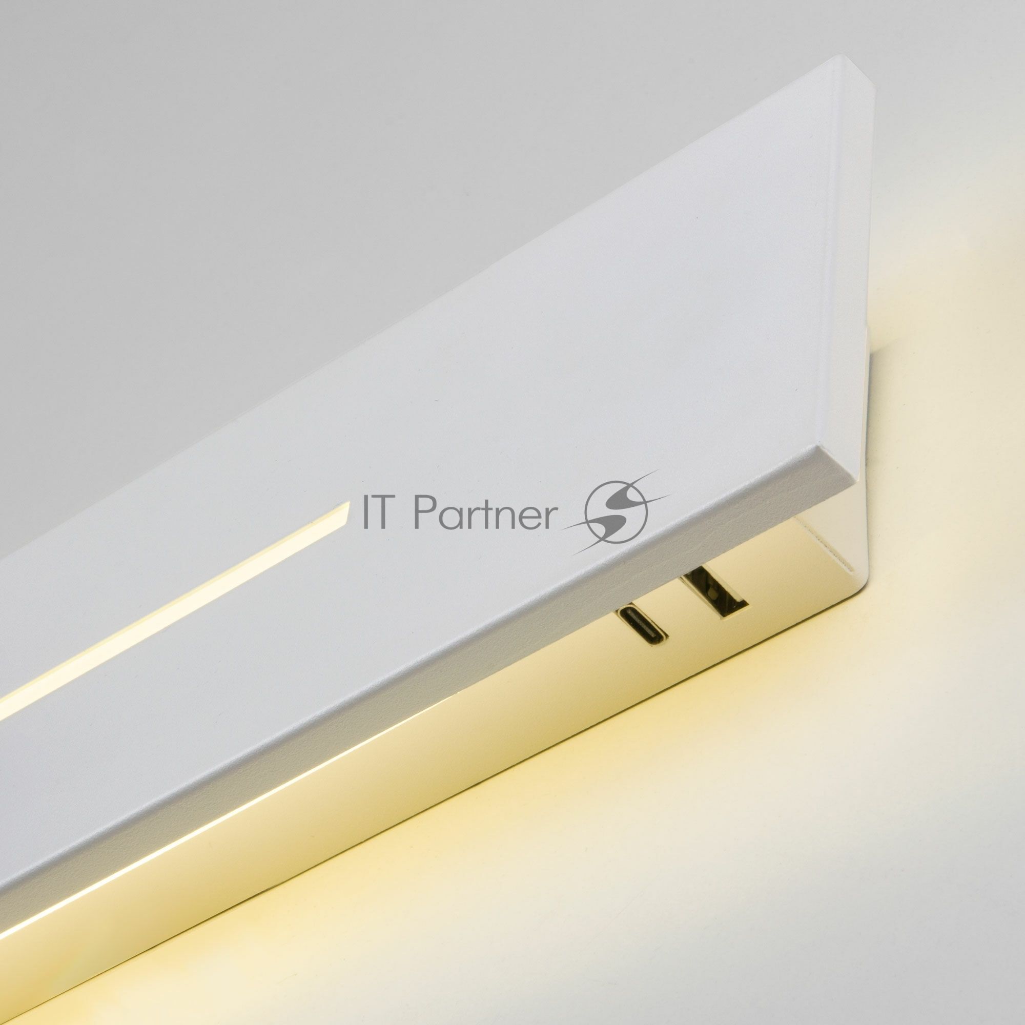 Светильник настенный светодиодный Tuo LED MRL LED 1117 белый