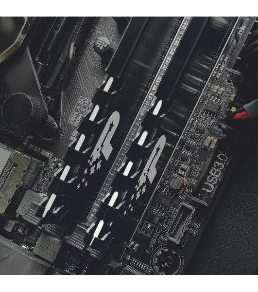 Оперативная память Patriot Memory 8GB DDR4 2666MHz RTL PC4-21300 CL19 DIMM 288-pin 1.2В single rank с радиатором Ret