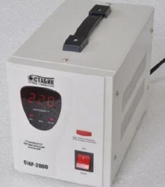 Стабилизатор напряжения RUCELF CTAP-2000VA 2000ВА, диапазон 140-270,однофазный,управление релейное, дисплей,точность 220+-6%, КПД 98%.