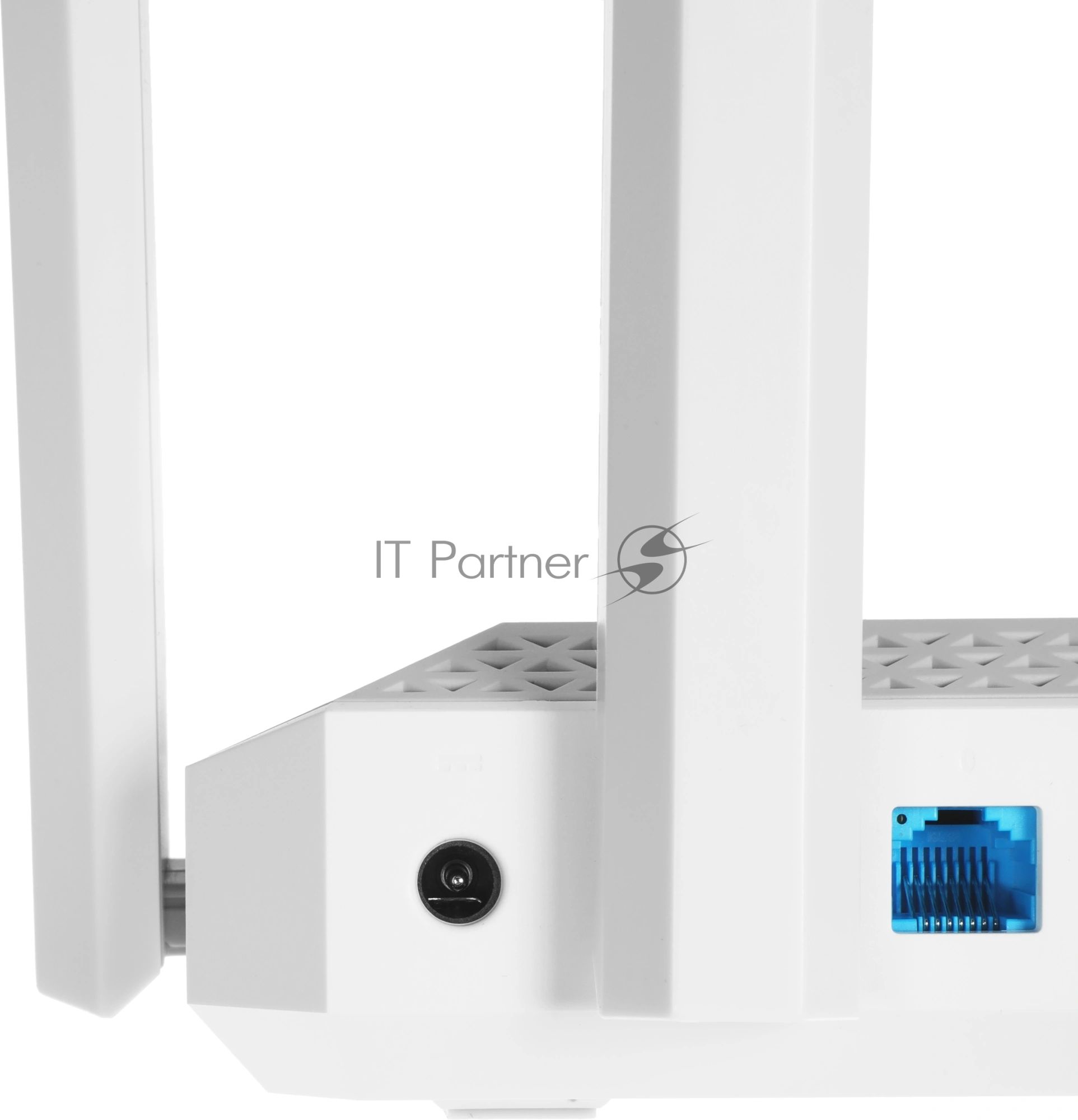 Мультигигабитный интернет-центр Netcraze Giga (NC-1012) с Mesh Wi-Fi 6 AX3000, Smart-коммутатором 1×2.5G/SFP и 4×1G, многофункциональными портами USB 3.0 и 2.0