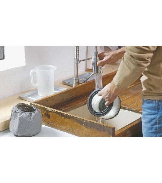 Строительный пылесос Bosch UniversalVac15 зеленый, 1000 Вт, уборка сухая/влажная, пылесборник контейнер, 15 л