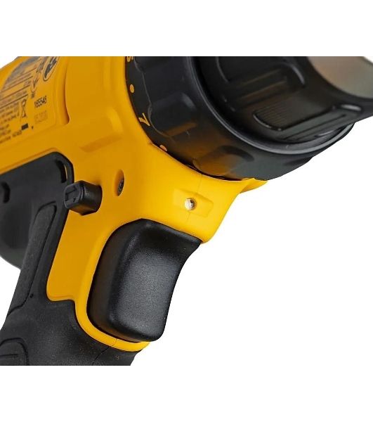 Дрель-шуруповерт DeWalt DCD771D2-QW, 18 В, 2 Ач, 42 Нм, щеточный