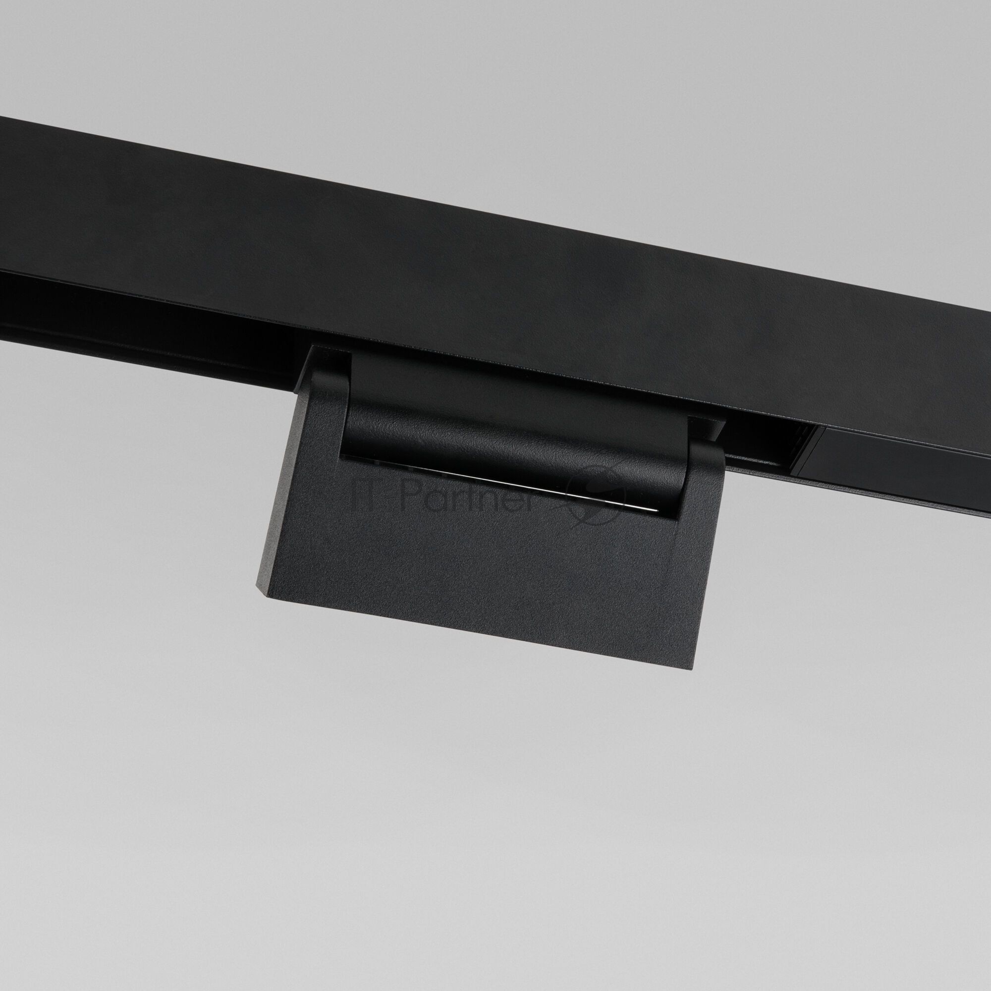 Умный трековый светильник 85194/01 Slim Magnetic 6W 2700-6500K Dim HL01 (черный)