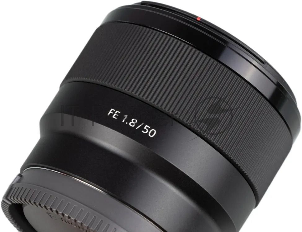 Объектив Sony SEL50F18F.SYX, 50 мм, f/1.8, фикс-объектив, компактный светосильный стандартный объектив с асферическим элементом, Sony E (FE), черный