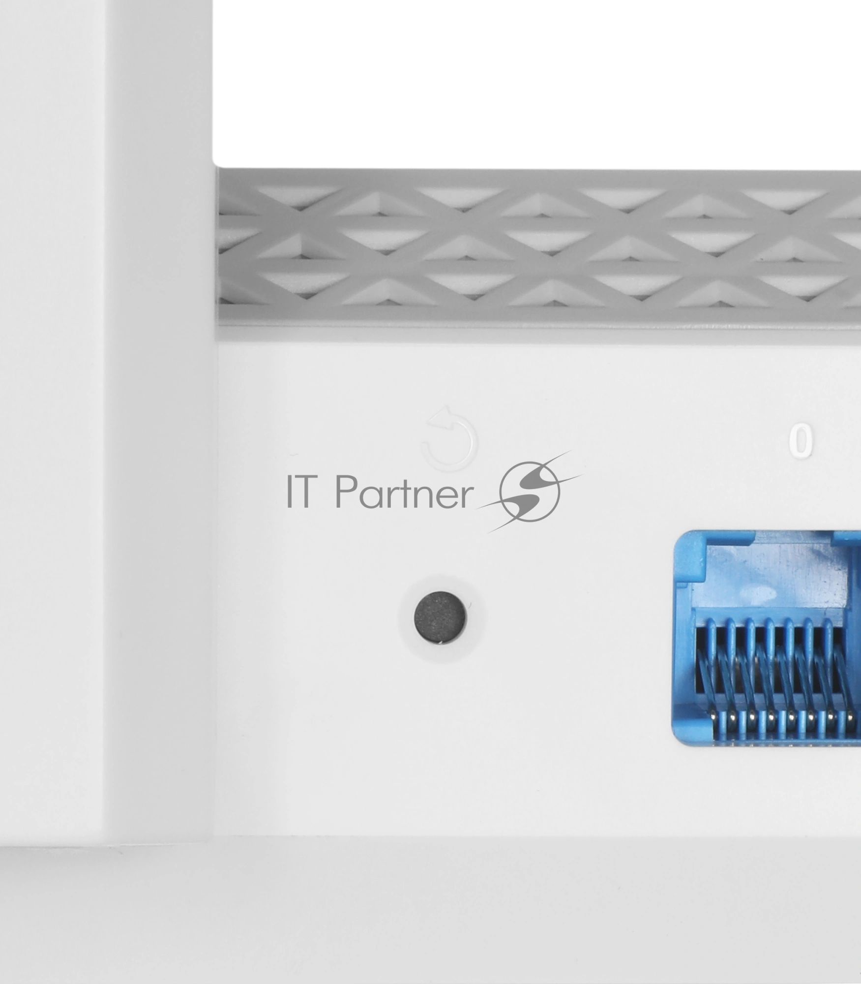 Маршрутизатор Netcraze Challenger Мультигигабитный интернет-центр с Mesh Wi-Fi 6 AX3000, 2 портами 2.5 Gigabit Ethernet и переключателем режима роутер/ретранслятор