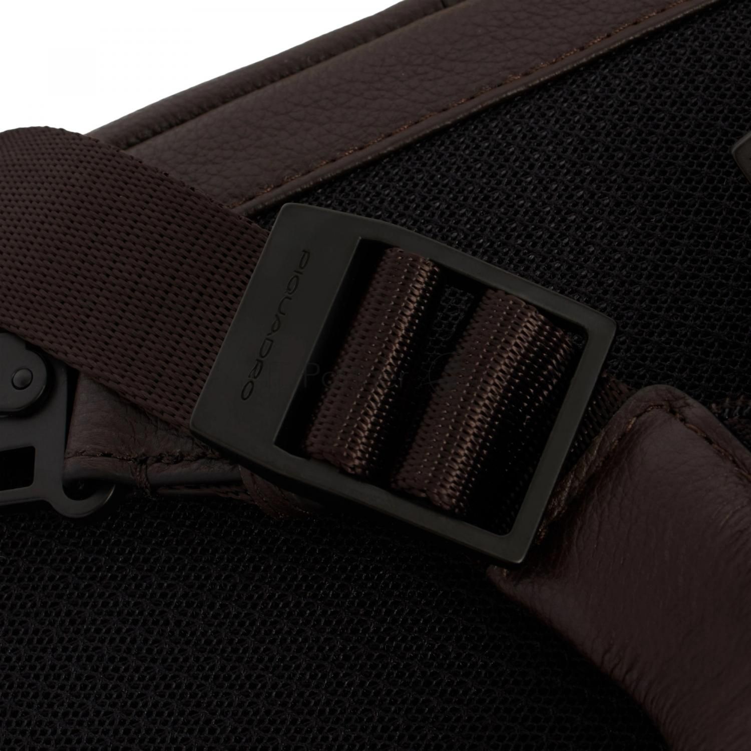 Рюкзак слинг мужской Piquadro Russel CA6764W137/TM темно-коричневый натур.кожа