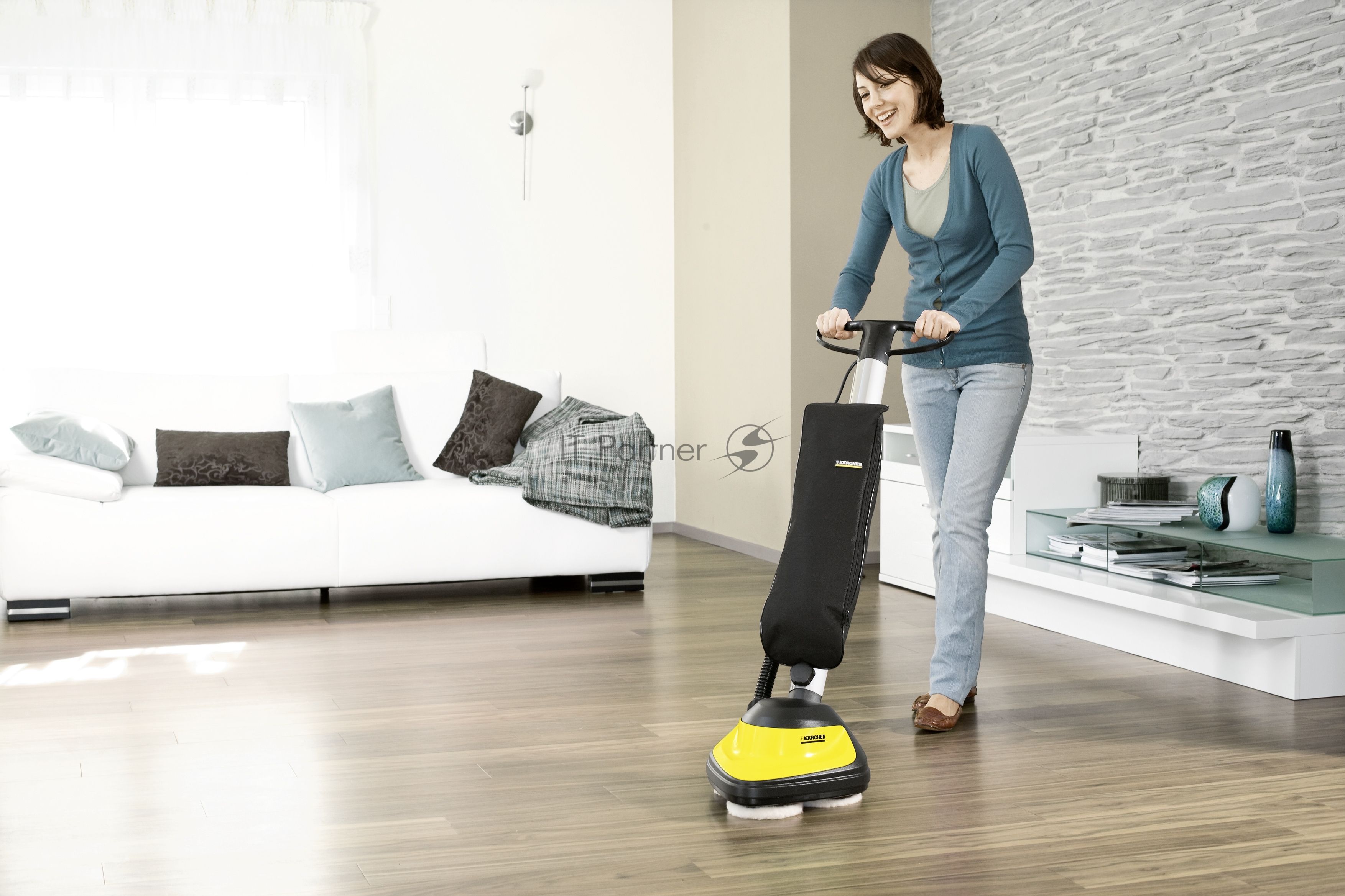Поломойная машина Karcher FP 303