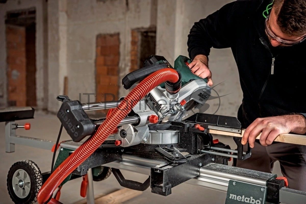 Торцовочная пила Metabo KGS 254 M set 1450Вт 5000об/мин d=254мм