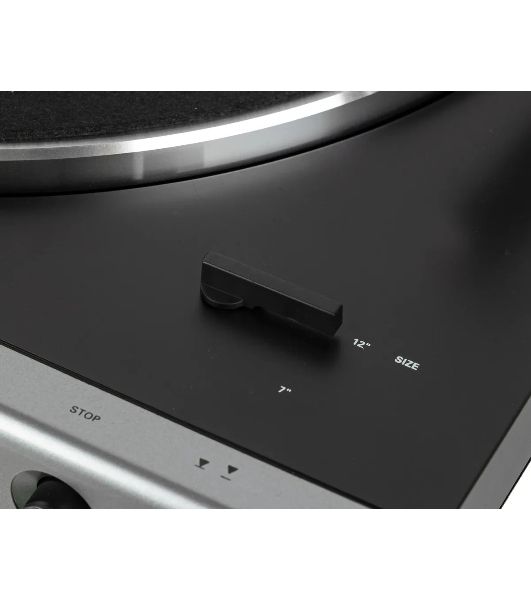 Проигрыватель винила Audio-Technica AT-LP60XUSB полностью автоматический серебристый