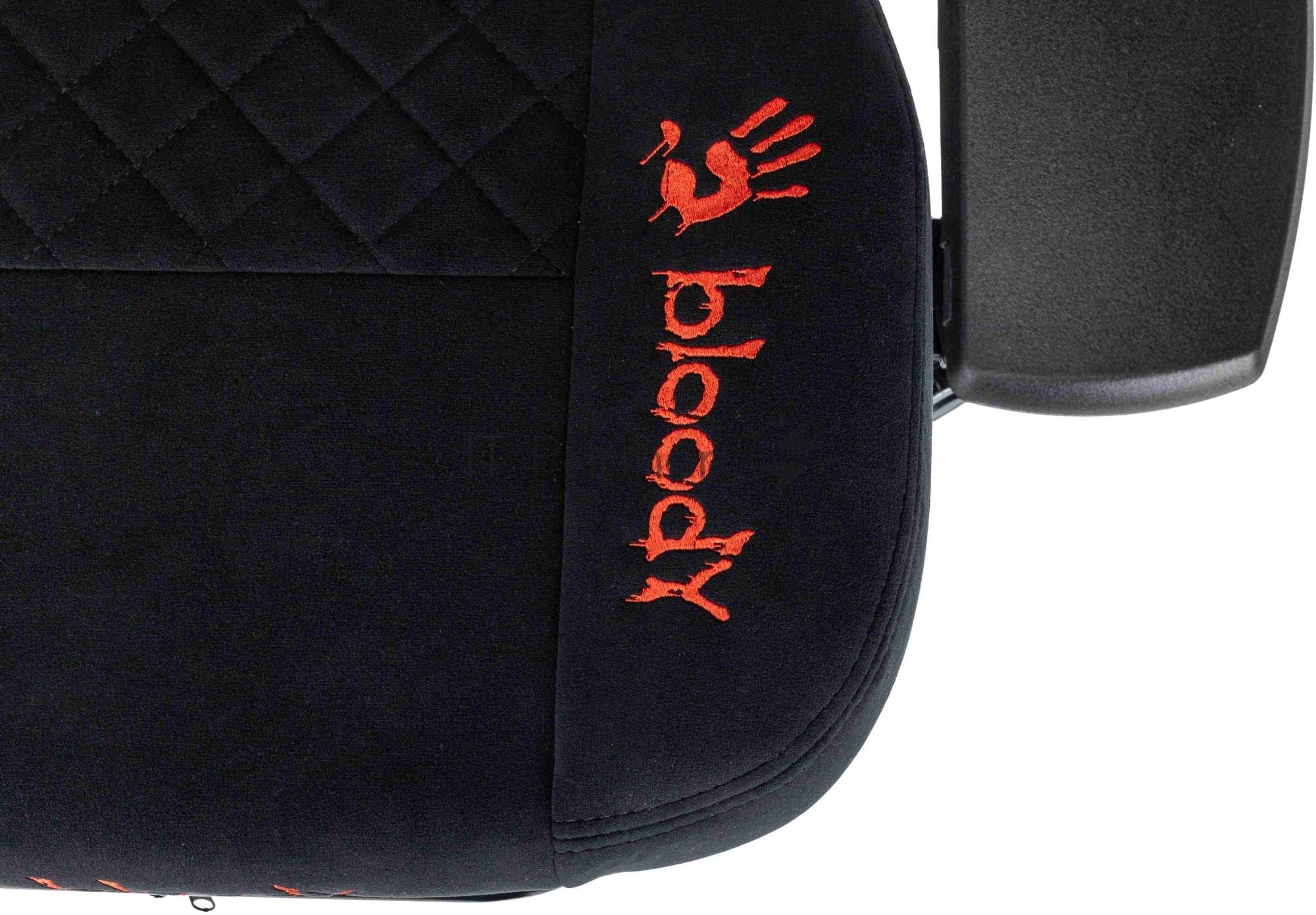 Кресло игровое A4Tech Bloody GC-670 черный искусственная замша с подголов. крестов. металл подст.для ног