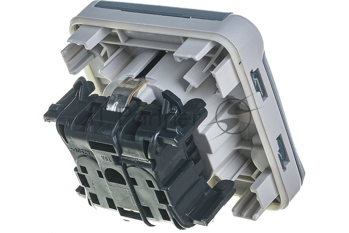 Механизм розетки 1-м СП Plexo с защ. крышкой с заземл. IP55 сер. Leg 069570