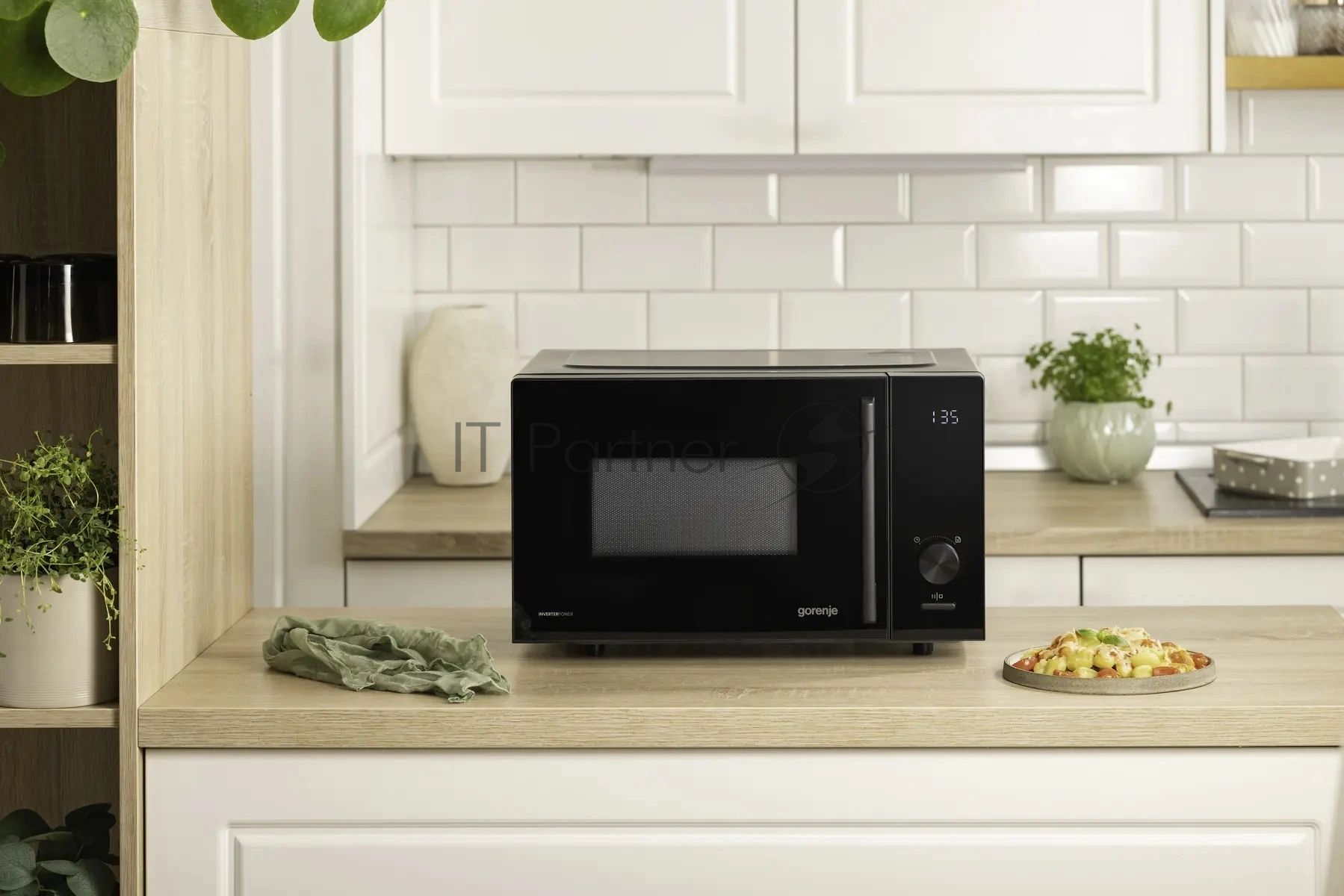 Микроволновая Печь Gorenje MO23S4B5 23л. 800Вт черный