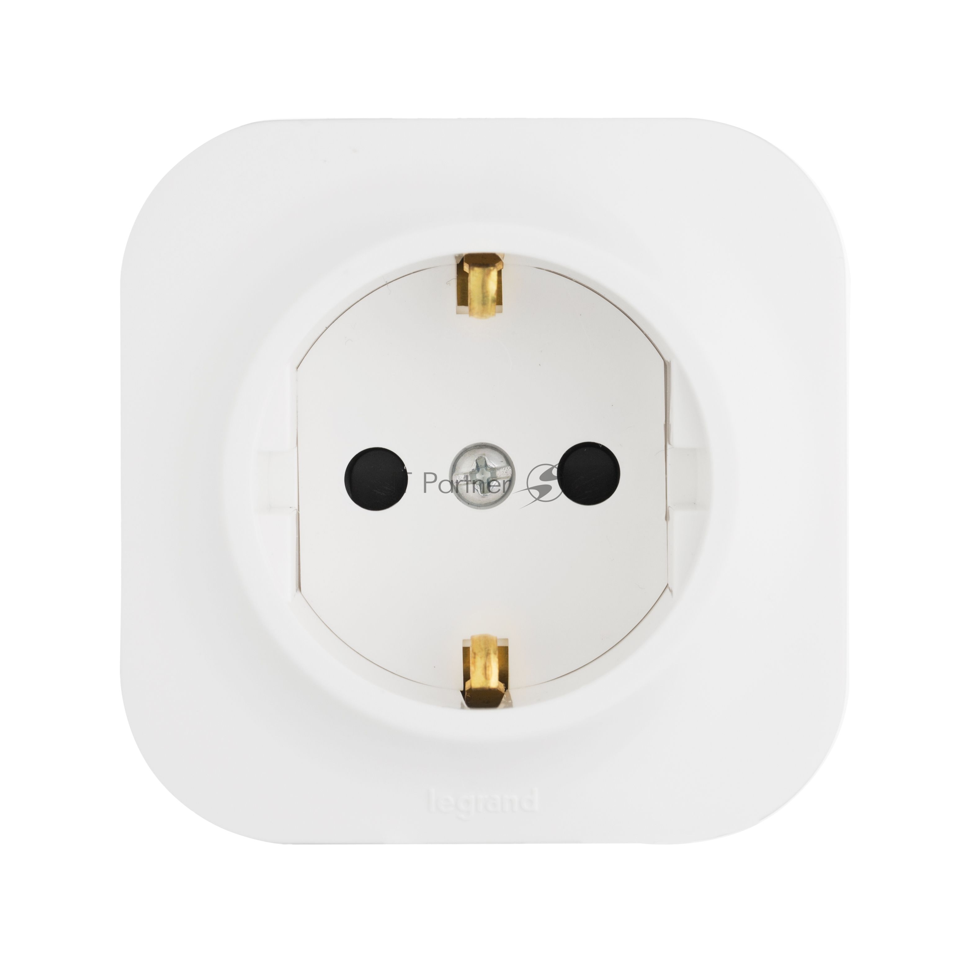 Розетка с заземлением с защитными шторками (Белая) Legrand 782220