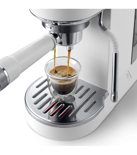 Кофеварка рожковая DeLonghi EC890.WI белый, молотый, 1,1 л, 1450 Вт, 15 бар