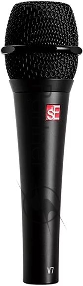 Микрофон динамический sE Electronics V7 BLACK 40 Гц - 19 кГц, суперкардиоида, в комплекте: микрофонный зажим, адаптер с резьбой, чёрная ветрозащита, транспортировочный чехол на молнии. Цвет черный.