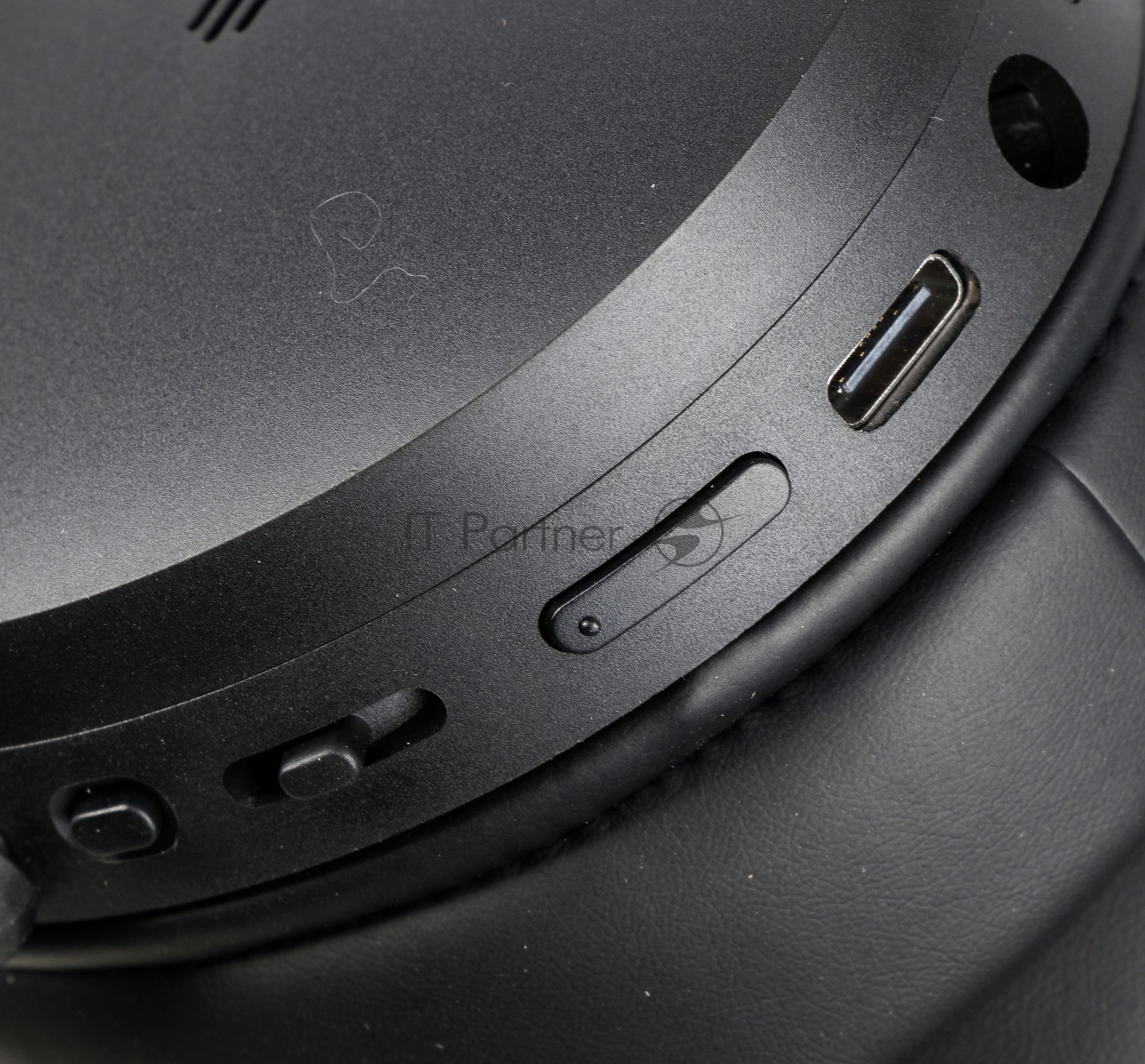 Наушники беспроводные Sennheiser Наушники беспроводные Sennheiser/ Bluetooth 5.0, накладные складные закрытые, активное шумоподавление, 18-22000Гц, 108дБ, микрофон, до 30 часов работы, аудиокедеки: SBC, AAC, AptX™, AptX™ Low Latency, 508386