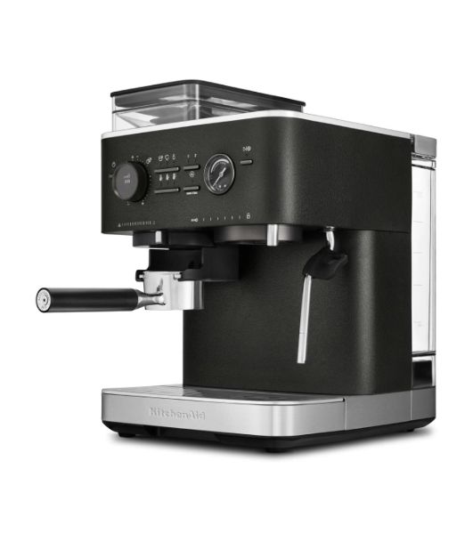 Полуавтоматическая кофемашина KitchenAid 5KES6551EBK, давление 15 бар, 15 уровней помола, объем резервуара для воды 2.5 л, автоматический капучинатор, одновременное приготовление двух чашек, индикатор наличия зерен, индикация уровня воды, черный чугун