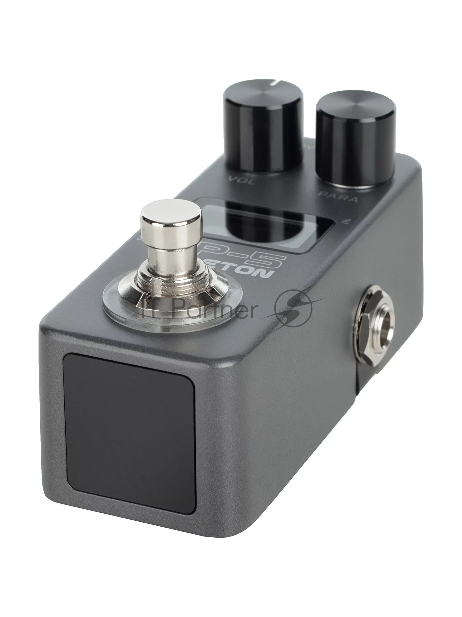 Компактный процессор эффектов Valeton GP-5 100+ эффектов, до 9 эффектов одновременно, поддержка IR импульсов гитарных кабинетов, возможность подключения к приложению на смартфоне, USB выход для подключения к ПК, поддержка Bluetooth для подключения внеш