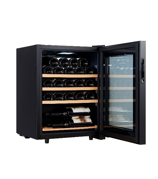 Винный шкаф Cellar Private CP023 черный, 60 л, 1 отсек, 23 бут.