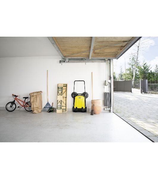 Подметальная машина ручная Karcher S 4 Twin 20 л, 2400 м²/ч