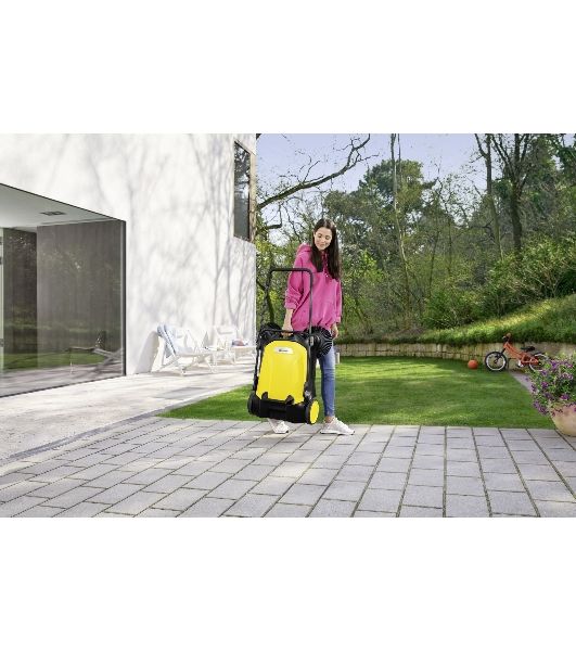 Подметальная машина ручная Karcher S 4 Twin 20 л, 2400 м²/ч