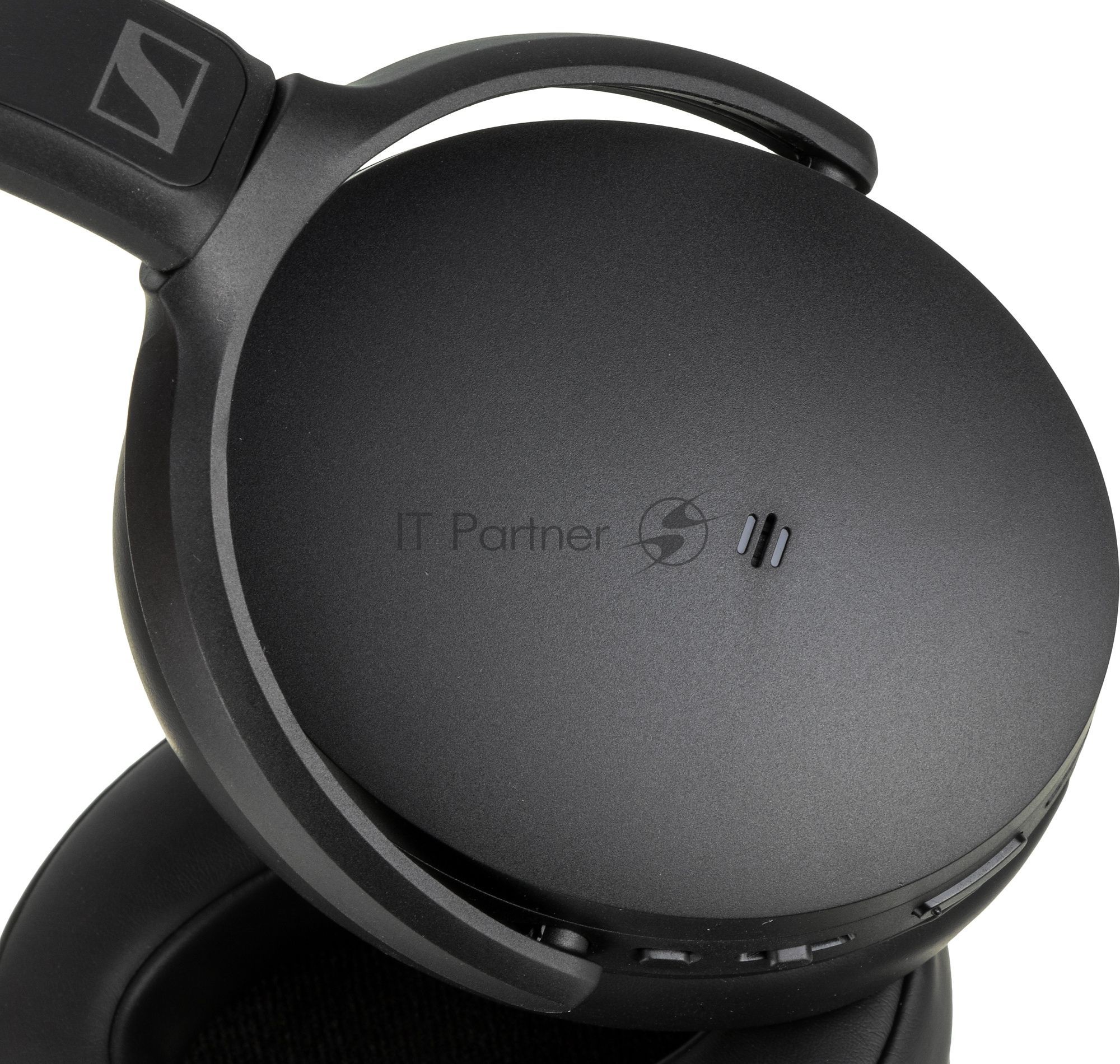 Наушники беспроводные Sennheiser Наушники беспроводные Sennheiser/ Bluetooth 5.0, накладные складные закрытые, активное шумоподавление, 18-22000Гц, 108дБ, микрофон, до 30 часов работы, аудиокедеки: SBC, AAC, AptX™, AptX™ Low Latency, 508386